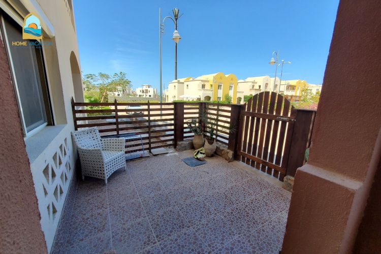 one bedroom furnished apartment makadi heights phase 1 red sea terrace (2)_8fbce_lg